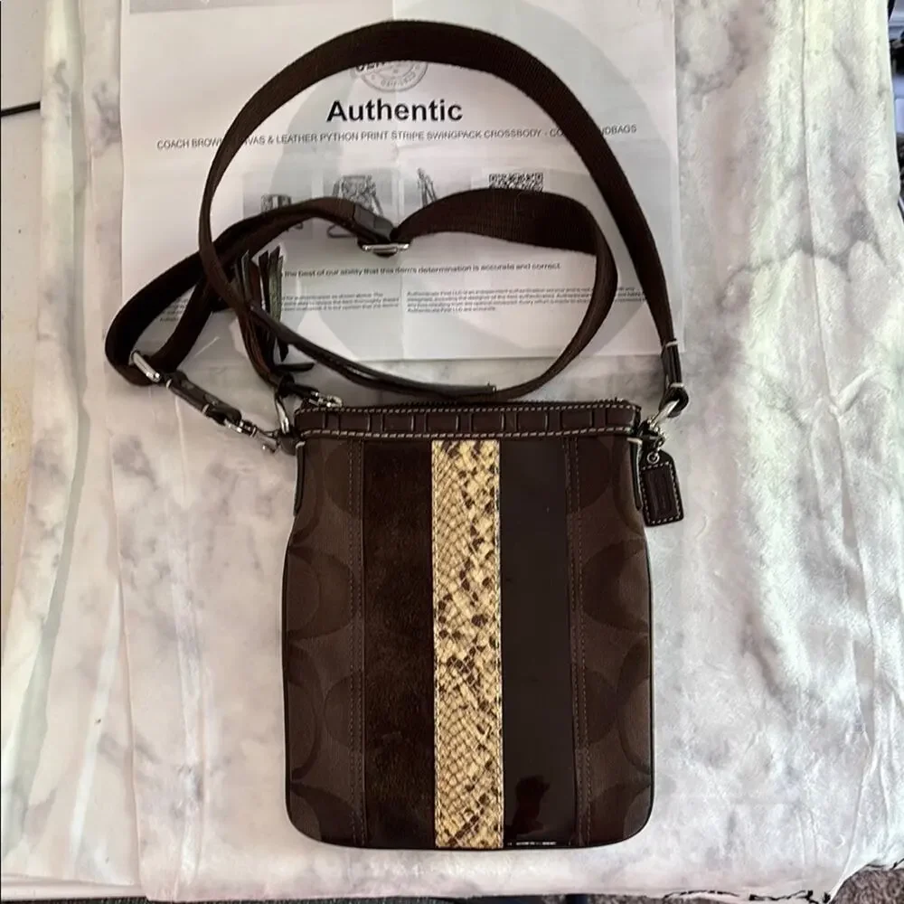 Coach Brown Tan Crossbody Bag with Sleek Design - Picture 3 of 6